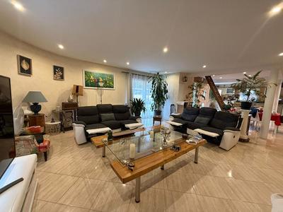 Maison - 129 m² - 5 pièces
