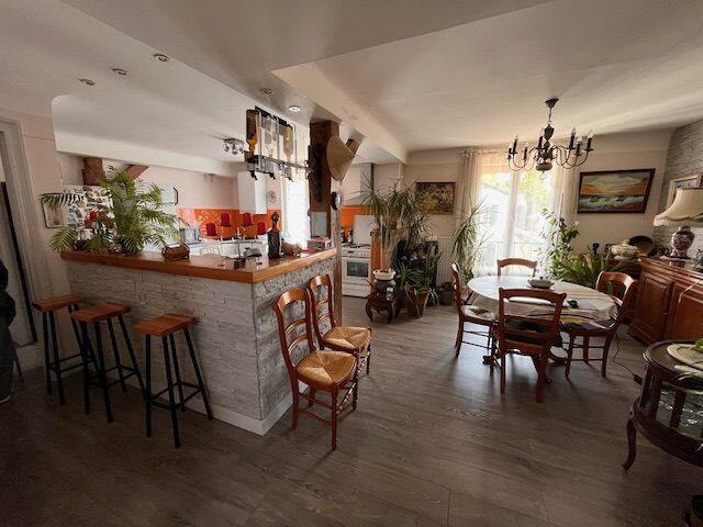 Appartement - 108 m² - 6 pièces