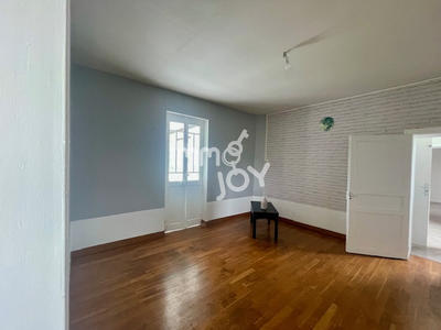 Maison - 180 m² - 7 pièces