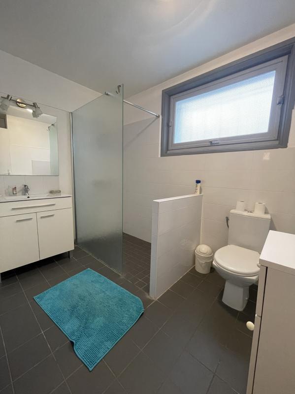 Maison - 220 m² - 9 pièces