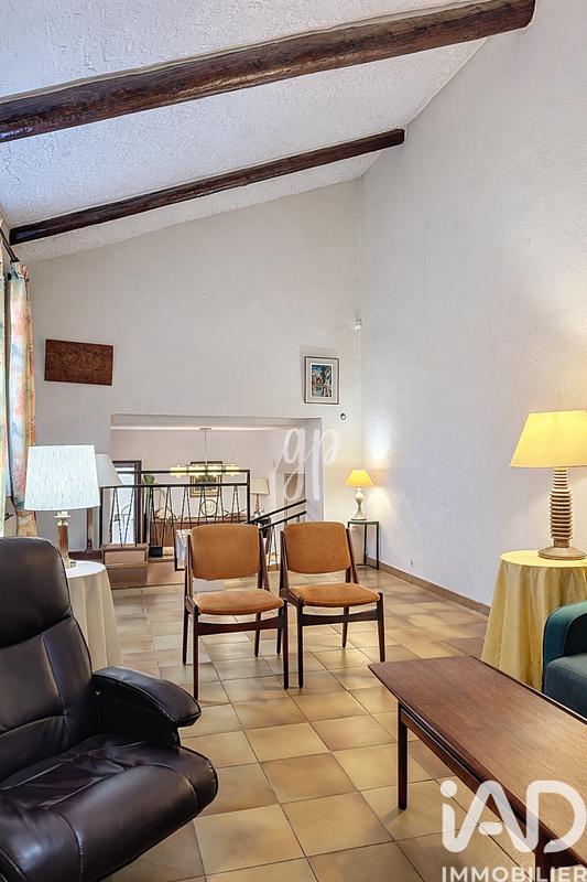 Maison - 194 m² - 15 pièces