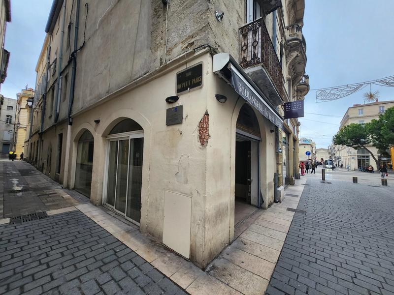 Local commercial - 149 m² - 8 pièces