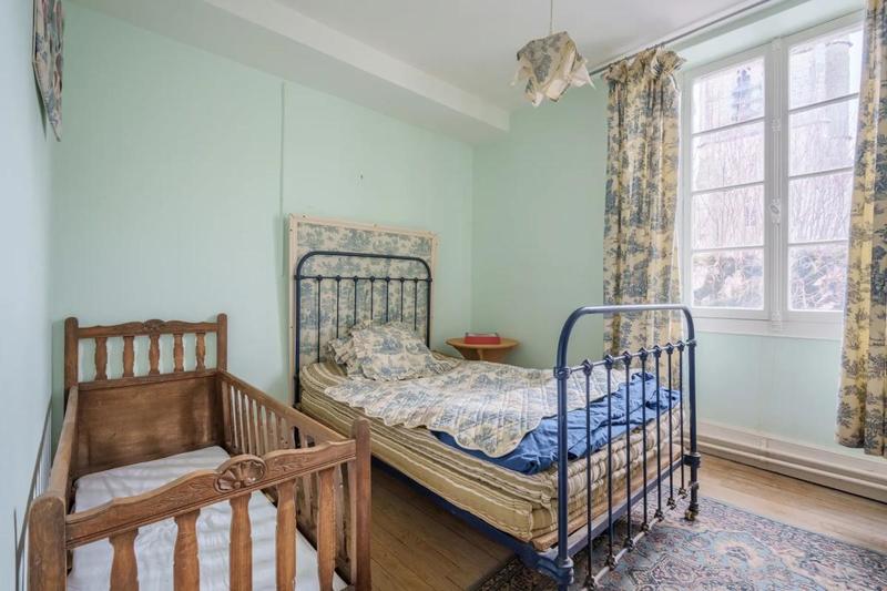 Maison - 240 m² - 10 pièces