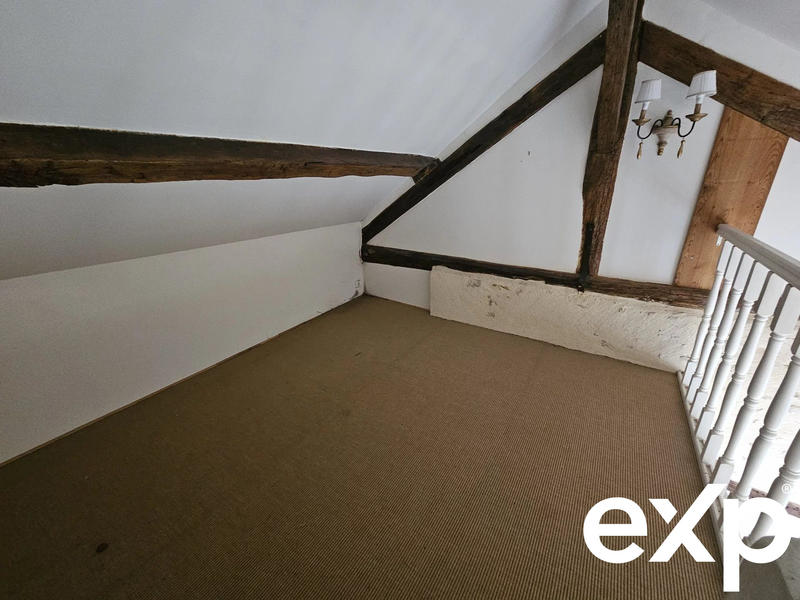 Maison - 243 m² - 9 pièces