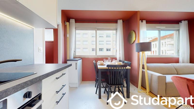 Chambre - 10 m² - 1 pièce