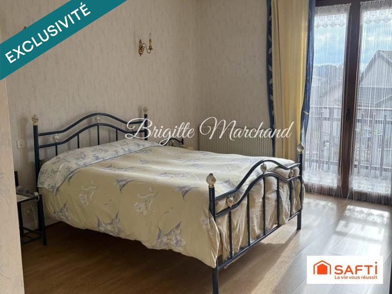 Maison - 230 m² - 8 pièces