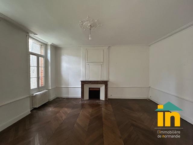 Demeure - 301 m² - 11 pièces