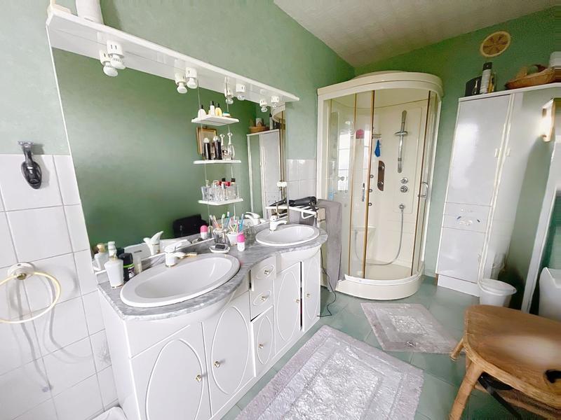 Maison - 164 m² - 8 pièces