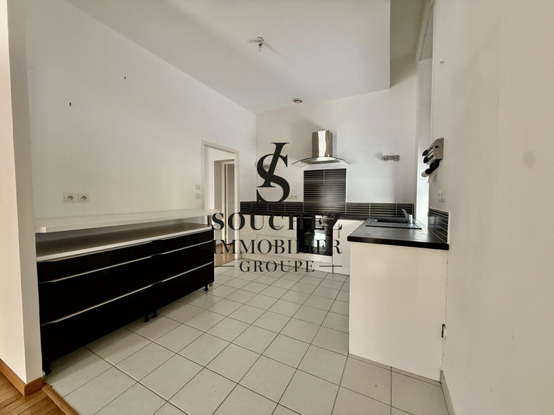 Appartement - 120 m² - 7 pièces