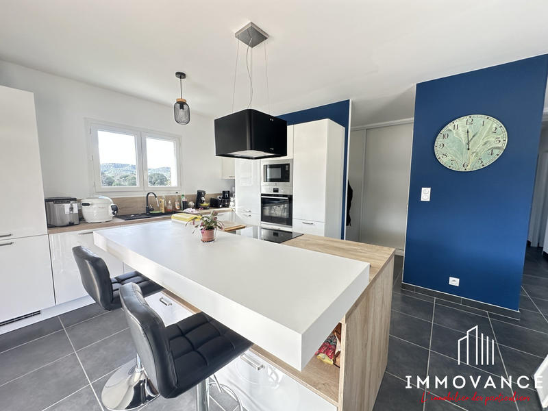 Maison - 90 m² - 4 pièces