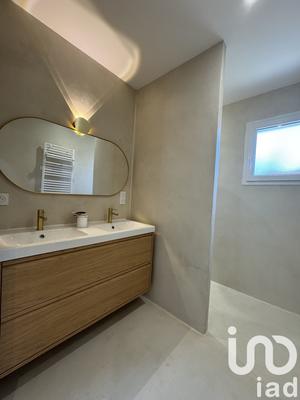 Maison - 137 m² - 5 pièces