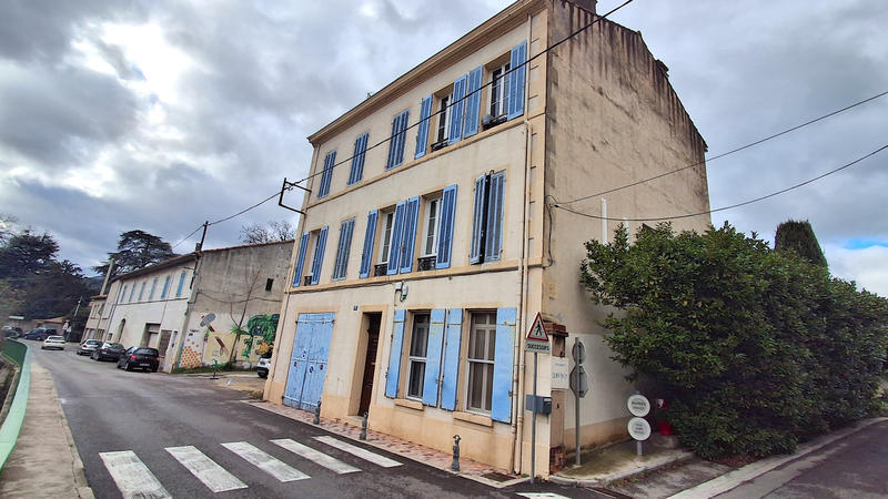 Appartement - 153 m² - 6 pièces