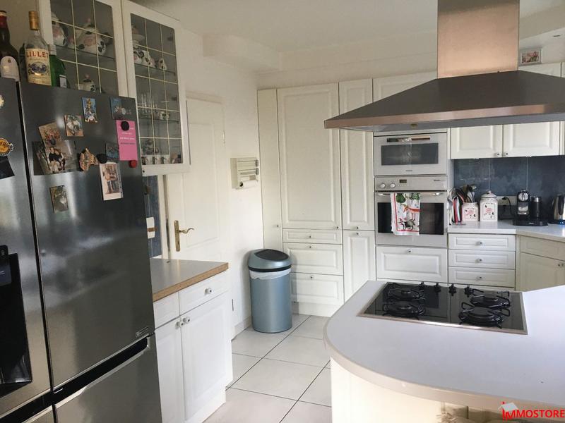 Maison - 195 m² - 9 pièces