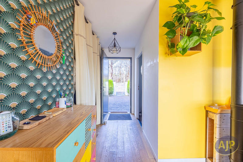 Maison - 95 m² - 5 pièces