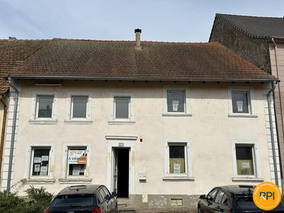 Maison - 210 m² - 7 pièces