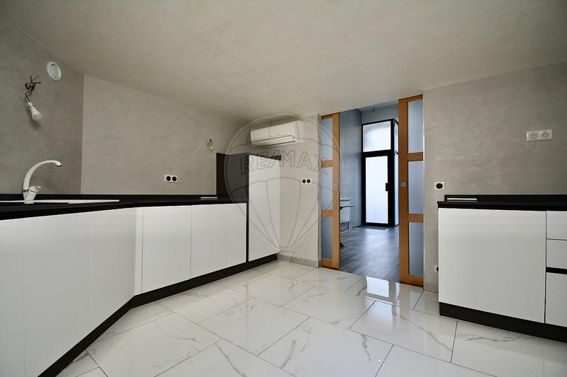 Local commercial - 52 m² - 2 pièces