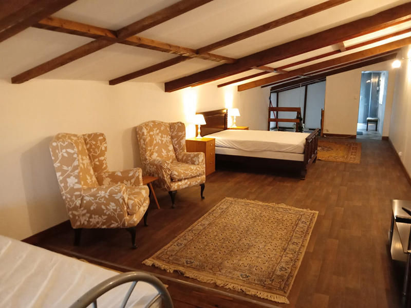 Maison - 257 m² - 6 pièces