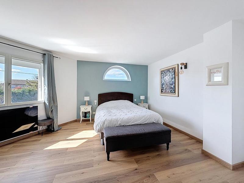 Maison - 194 m² - 6 pièces