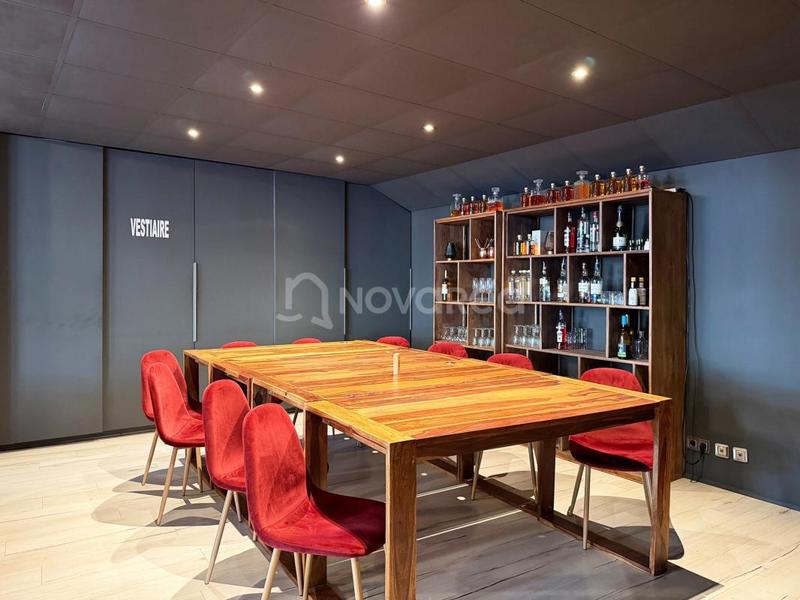 Local commercial - 134 m² - 1 pièce