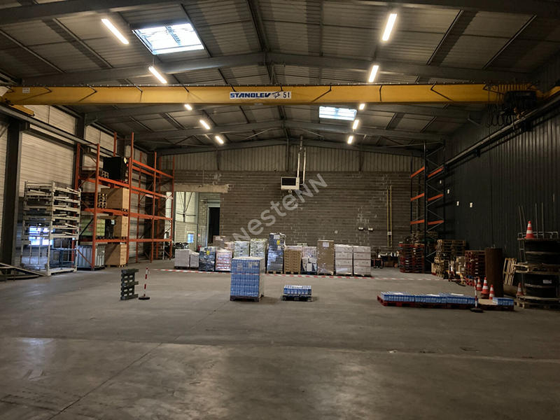 Local d'activité / Entrepôt - 3 200 m²