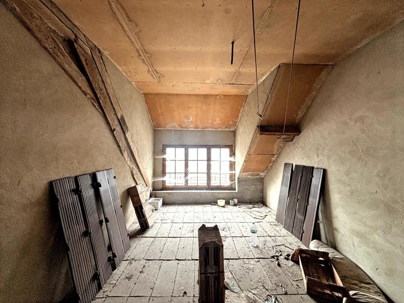 Maison - 288 m² - 8 pièces