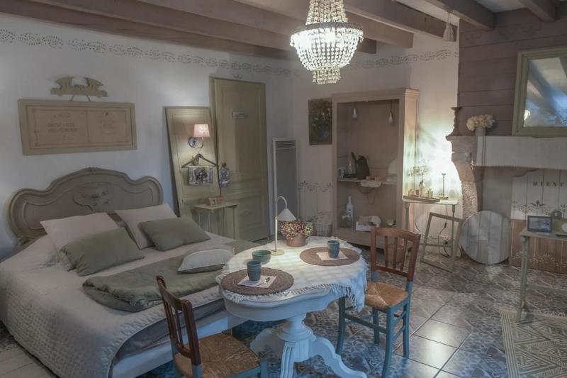 Maison en pierre - 350 m² - 8 pièces