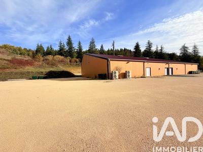 Maison - 1 540 m² - 14 pièces