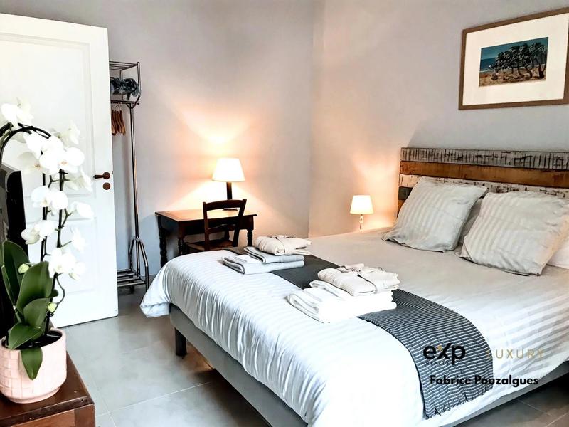 Maison - 533 m² - 20 pièces