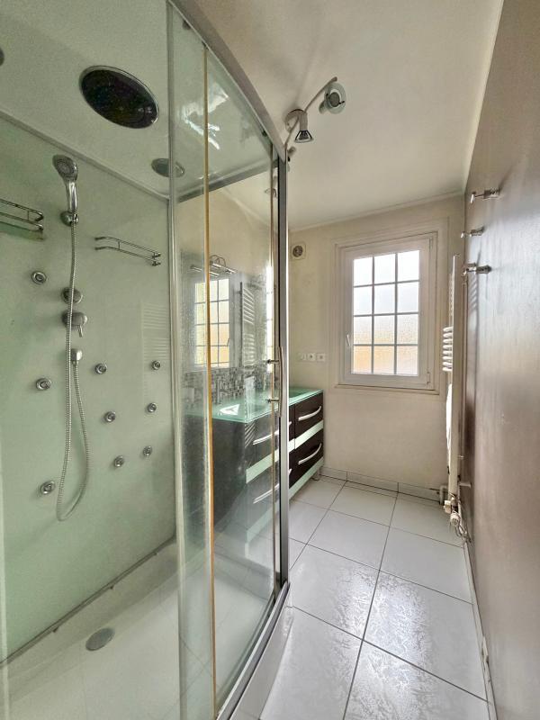 Maison - 141 m² - 7 pièces