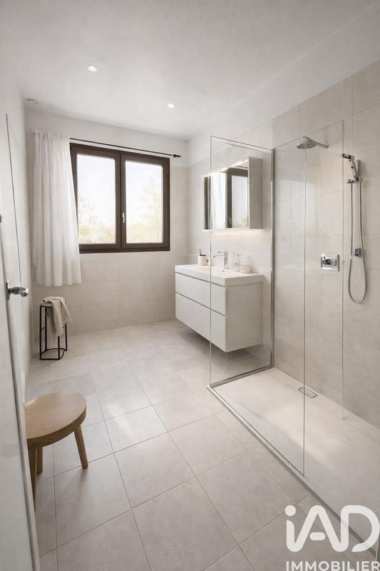 Maison - 160 m² - 8 pièces