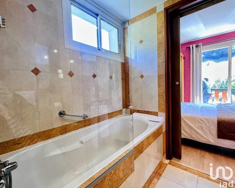 Local commercial - 1 000 m²