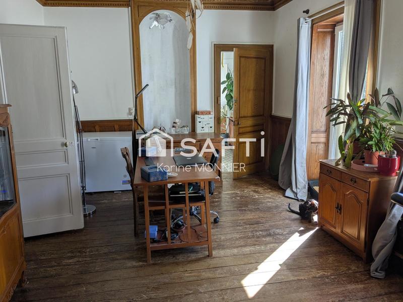 Maison - 330 m² - 12 pièces