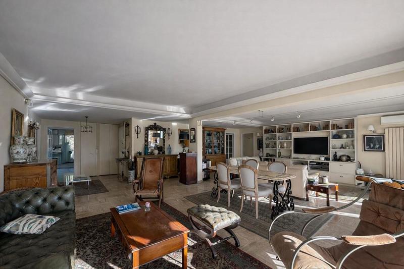 Appartement - 173 m² - 5 pièces