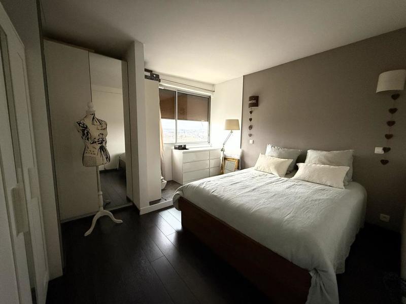 Appartement - 80 m² - 5 pièces