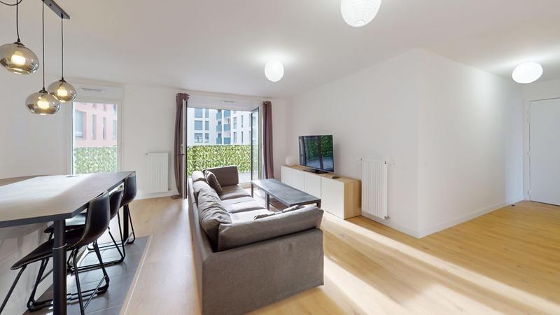 Appartement - 99 m² - 4 pièces