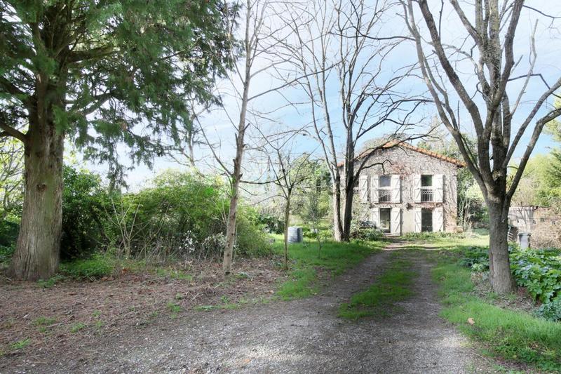 Maison - 260 m² - 8 pièces