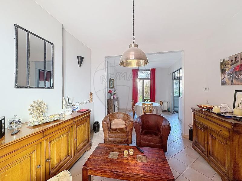 Maison - 182 m² - 7 pièces