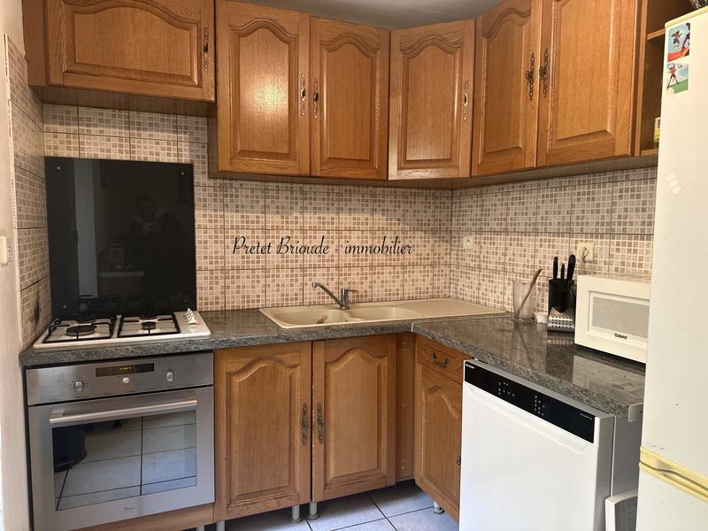 Maison - 305 m² - 15 pièces