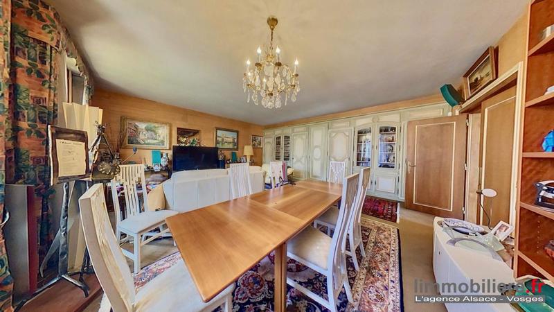 Maison - 369 m² - 12 pièces