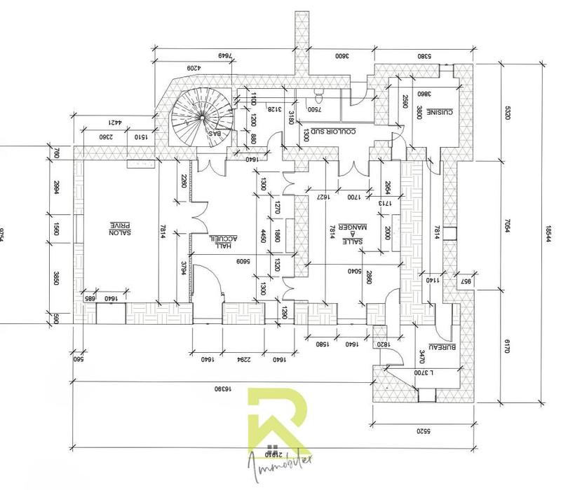 Château - 360 m² - 21 pièces