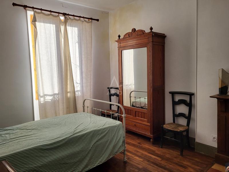 Propriété - 224 m² - 11 pièces