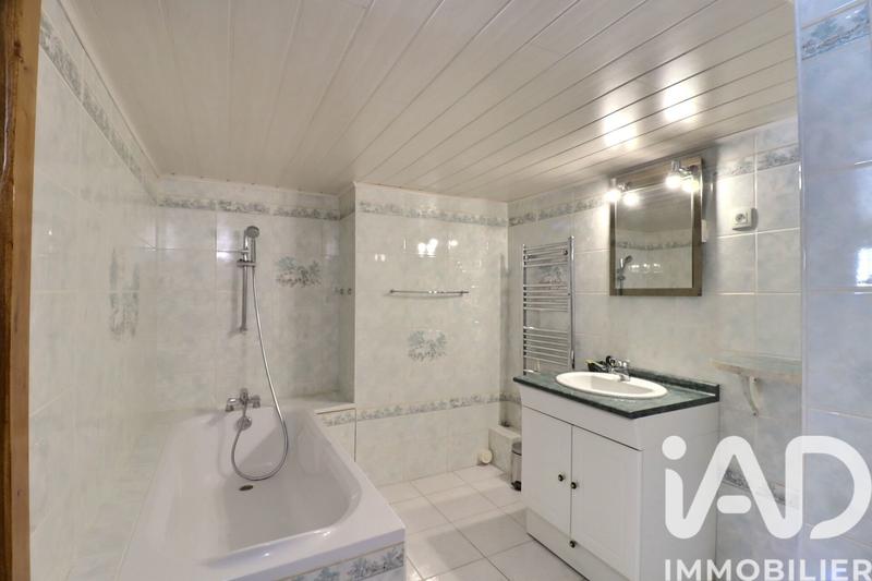 Maison - 140 m² - 8 pièces