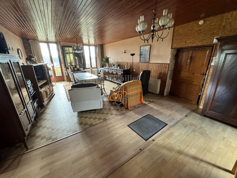 Maison - 310 m² - 12 pièces