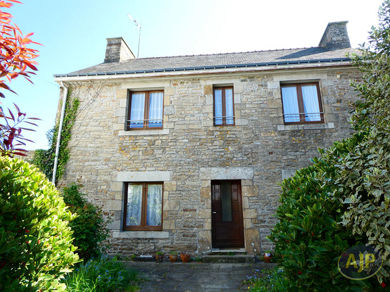 Maison - 155 m² - 8 pièces