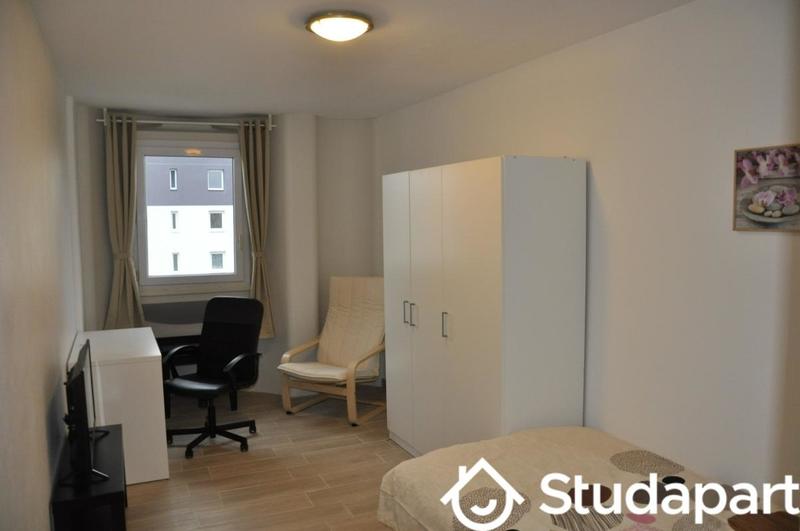 Chambre - 9 m² - 1 pièce