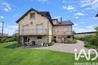 Maison - 150 m² - 7 pièces