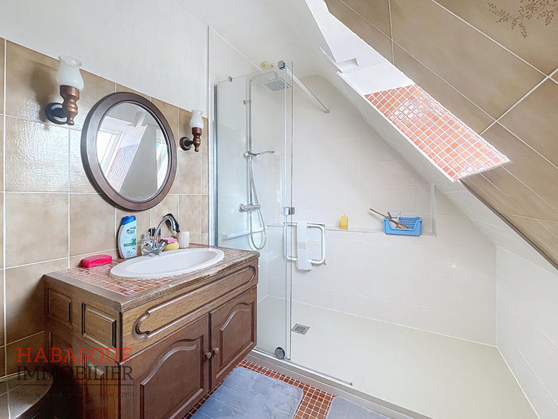 Maison - 104 m² - 6 pièces