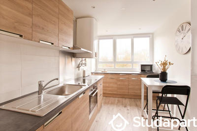 Chambre - 13 m² - 1 pièce