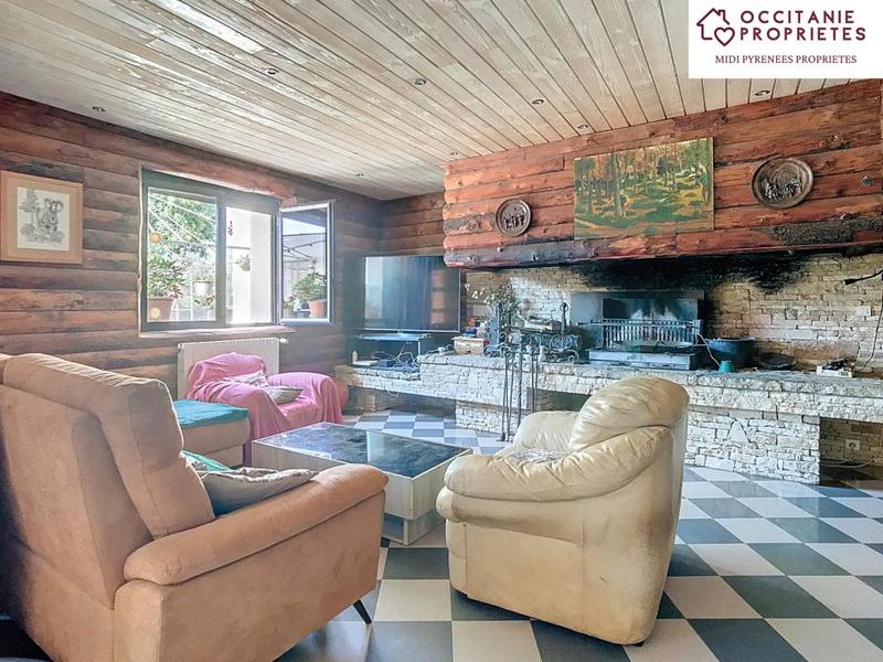 Propriété - 360 m² - 10 pièces