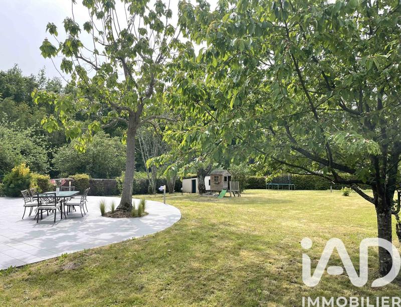 Maison - 180 m² - 8 pièces